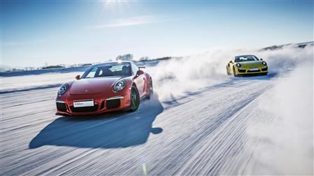 Porsche - 冰上驰骋，极限驾驭 2016 保时捷凌驾风雪