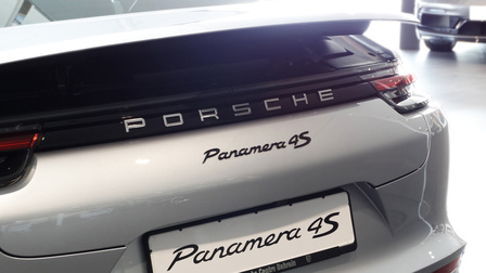 Porsche Centre Bahrain Qualifies As Approved Exclusive Flagship Dealer.