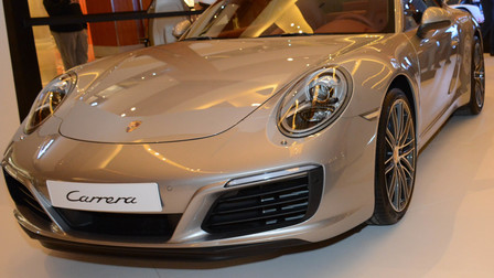 Thrilling experience fascinates Porsche motorsports fanatics
