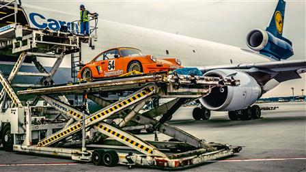 911 RSR from 1974 being unloaded at the airport