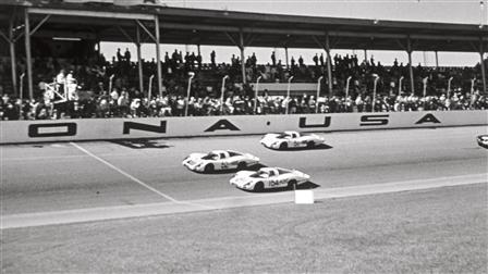 Porsche 907 LH in Daytona in 1968