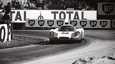 Porsche 907 LH Coupé at Le Mans in 1968