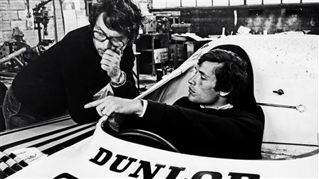 (l. - r.) Jacky Ickx, race enigneer Wolfgang Berger, 1977