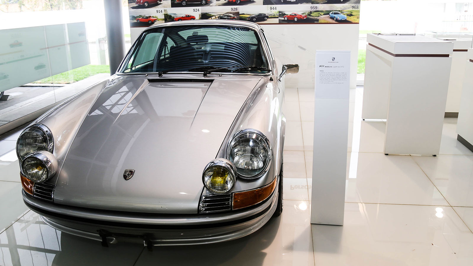 Porsche - Порше Центр Богота
