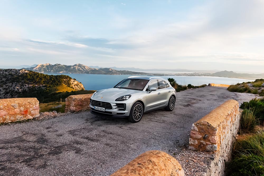 Porsche AG: Porsche Macan S launches with new V6 turbo engine - Porsche USA