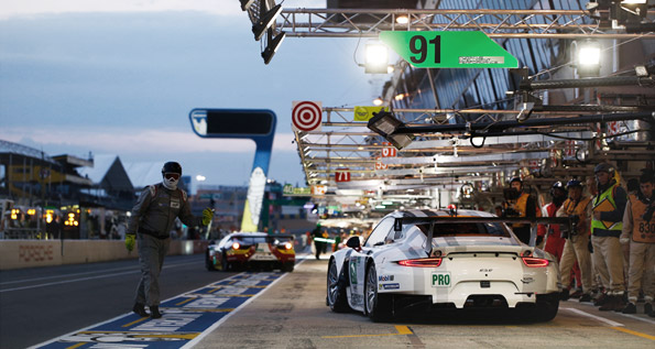 Porsche 911 RSR, Porsche Team Manthey: Lietz, Christensen, Bergmeister